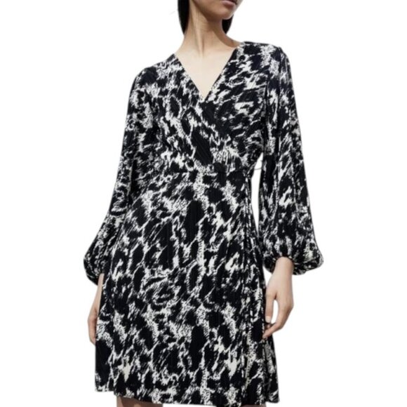 H&M black and white short plissé wrap dress size XXL - Picture 1 of 9